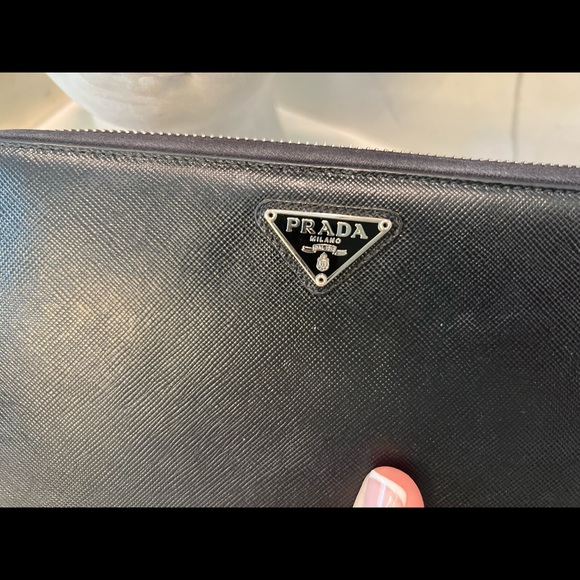 EUC Prada wallet with box - Picture 4 of 16